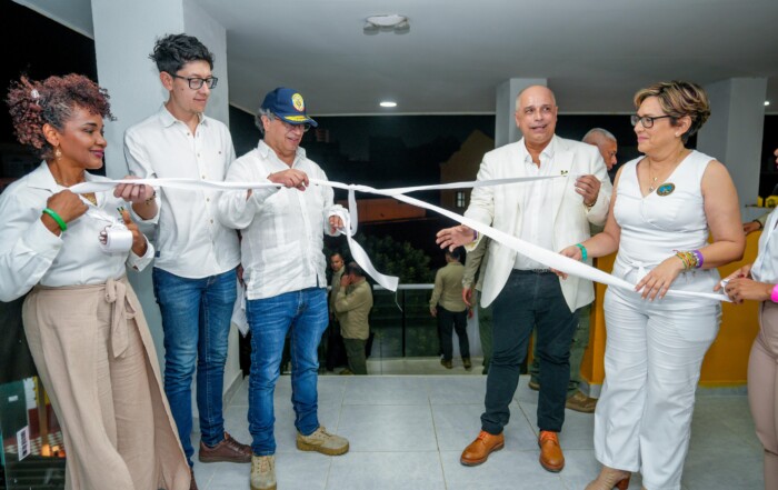 Umayor entregó el nuevo Edificio de Aulas y Mirador Universitario en Cartagena, un espacio académico que fortalece la educación y la cultura de la región